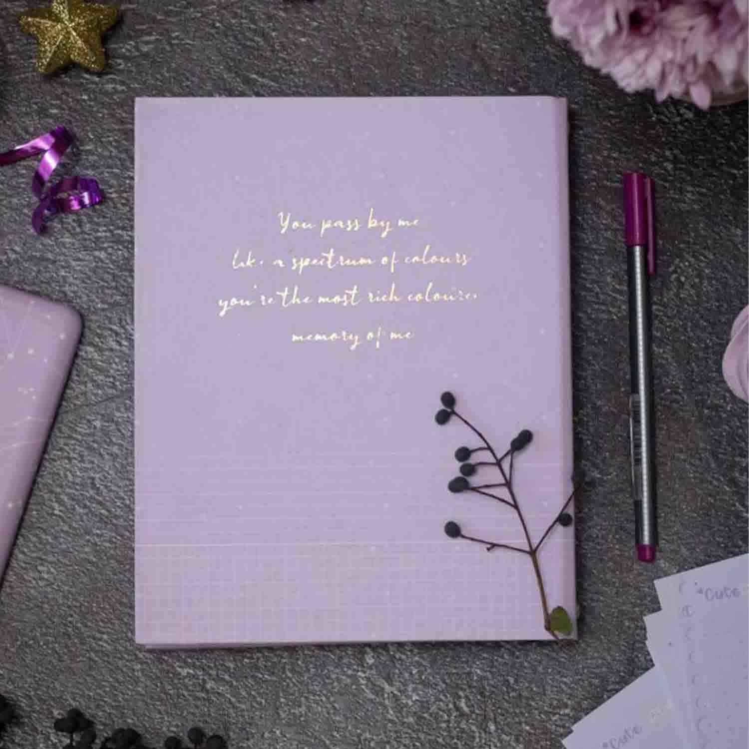 دفترکلاسوری20حلقه100برگ قفل فلز(کاغذ رنگی)برگ سری کیوت پالت کد71508