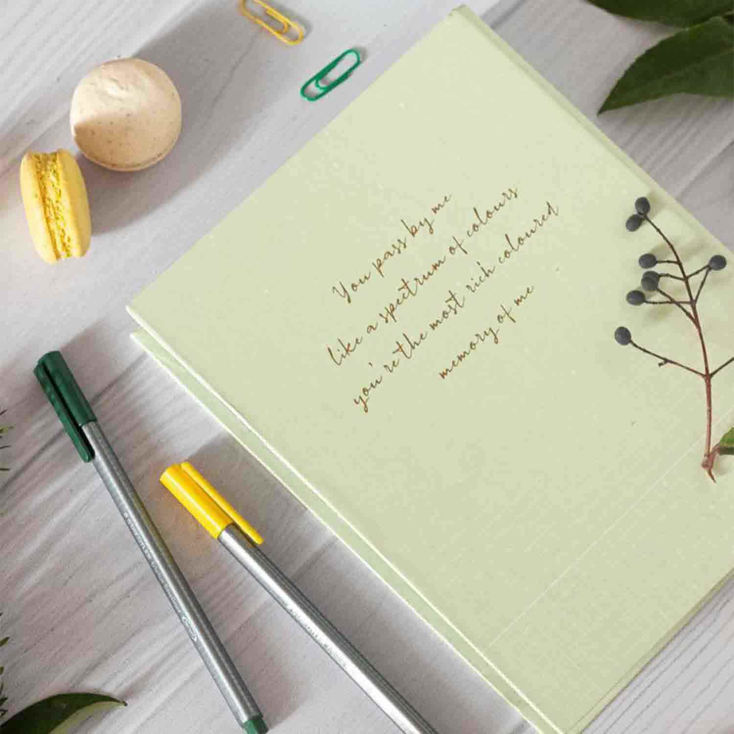 دفترکلاسوری20حلقه100برگ قفل فلز(کاغذ رنگی)برگ سری کیوت پالت کد71508