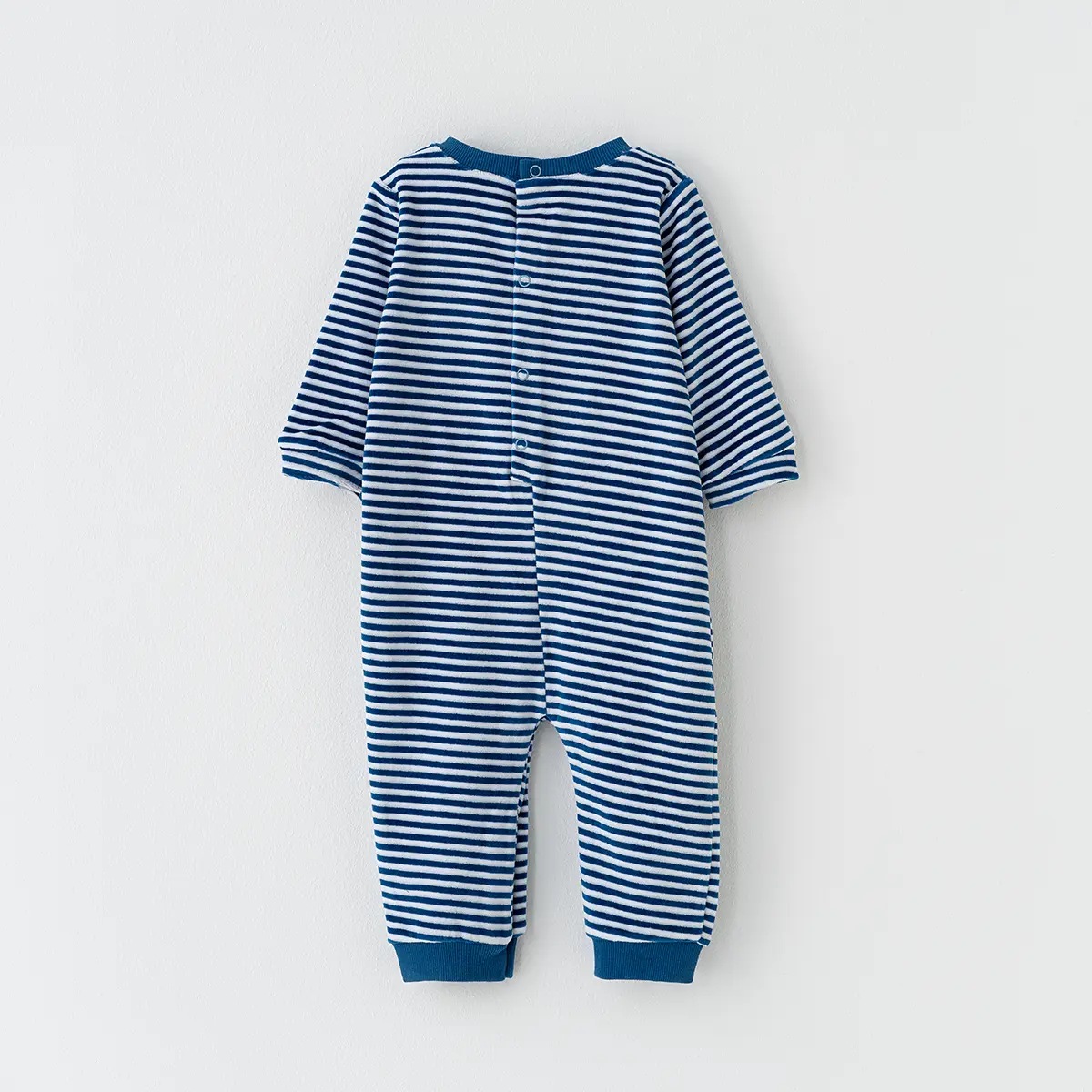 سرهمی مخمل پسرانه با کلاه طرح راه راه هپی کد 421159